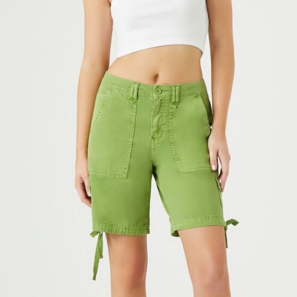 Green Twill Tie-Hem Bermuda Shorts